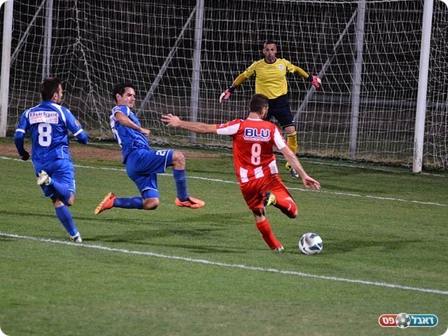 חלבי בועט (קובי פורטל)